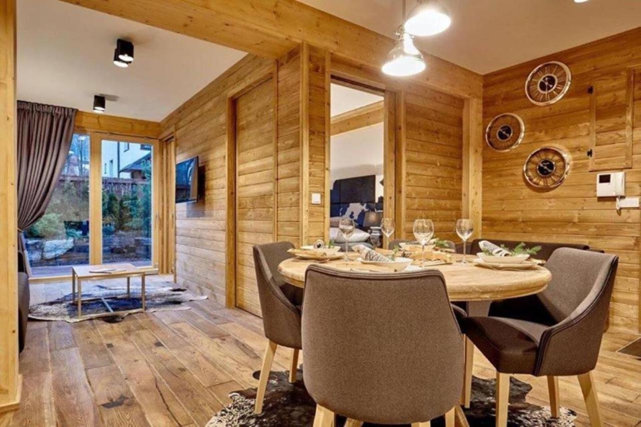 Pod Giewontem Gawra: Luxury With Terrace, Sauna & Jacuzzi Near Krupówki Apartment